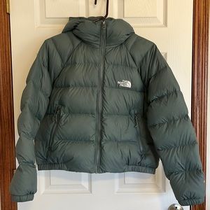 The North Face Women’s Sage Green Cropped 550 Down Jacket Coat size Large